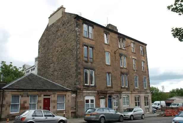 2 Bedroom Flat to Rent Furnished GCH DG EPC C