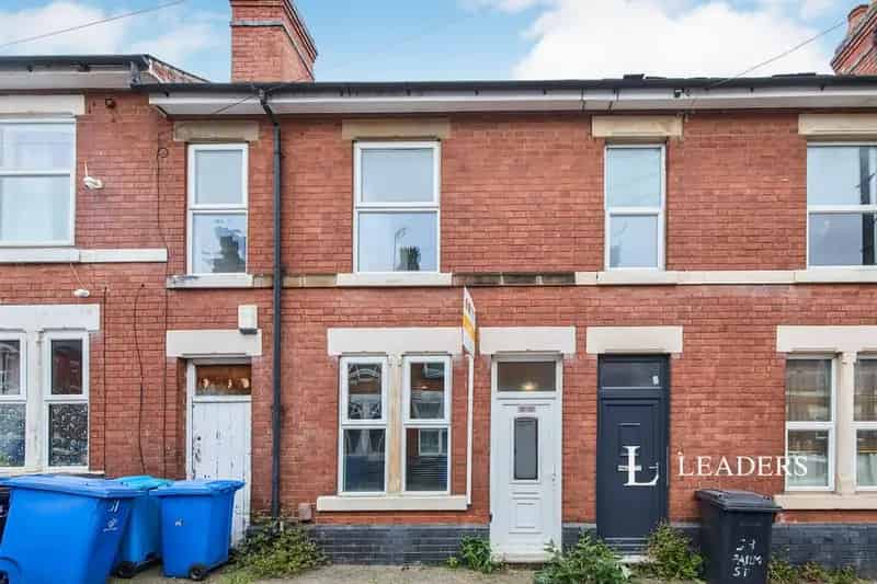 4 Bedroom Terraced House to Rent
