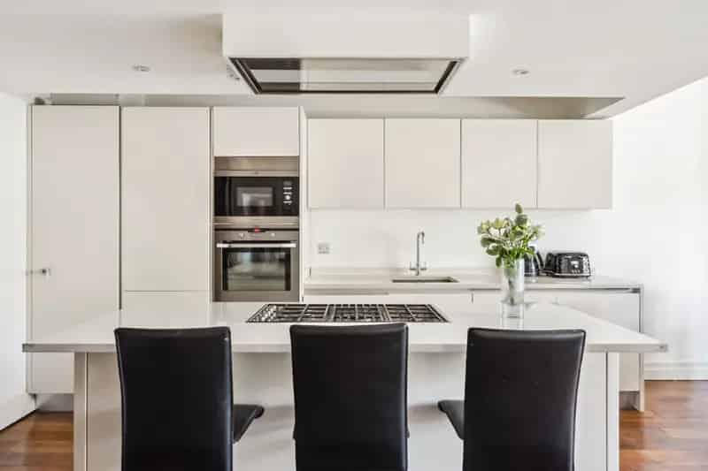 23 Bedroom Apartment Wimbledon Park Side Grade II Listed Building