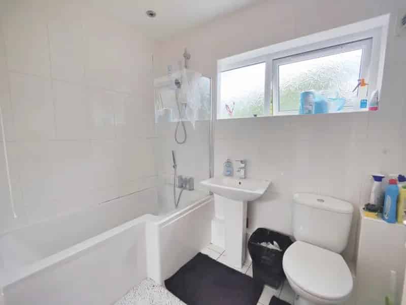 1 Bedroom House Share Bills Included Zero Deposit Garden