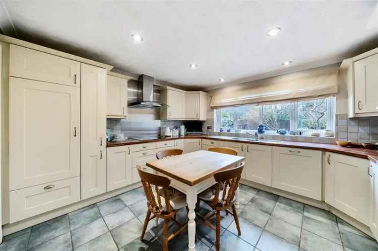 3 Bedroom Detached Bungalow for Sale in Biddenham