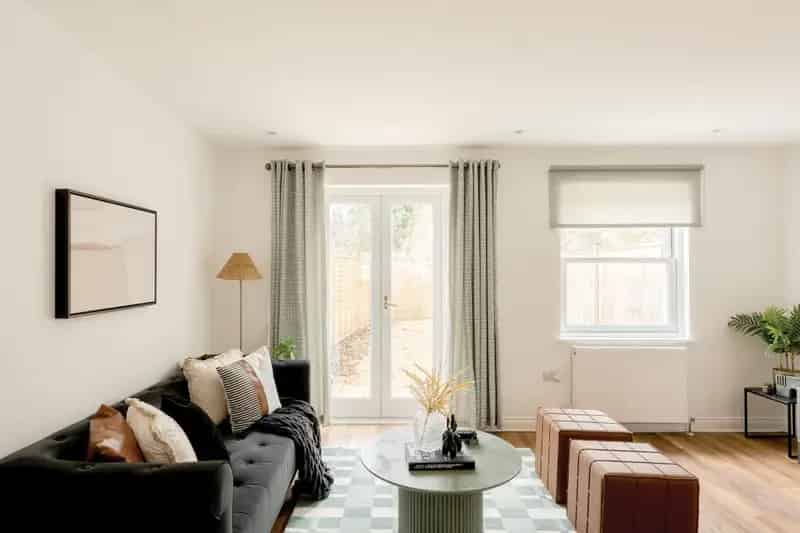 2 bedroom semi-detached house for sale