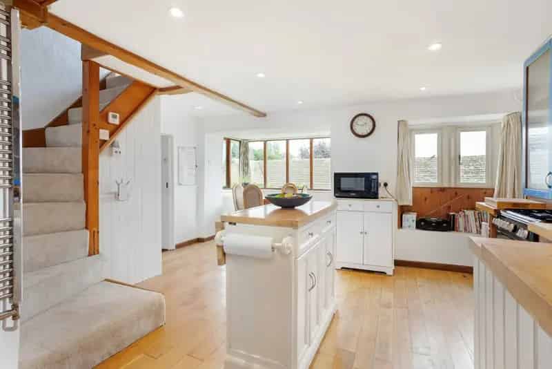 4 Bedroom Cottage for Sale in France Lynch