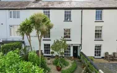 Georgian Townhouse  Three Double Bedrooms  Bideford
