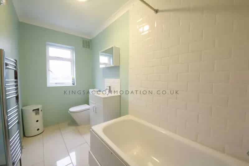 3 Bedroom Flat House to Rent in Forest Hill SE23