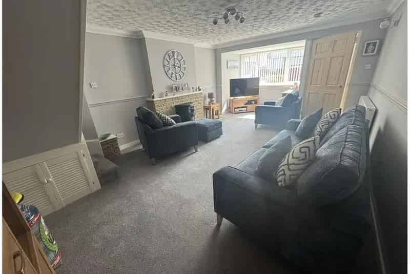 2 Bed House - Semi Detached with 1 Reception Room