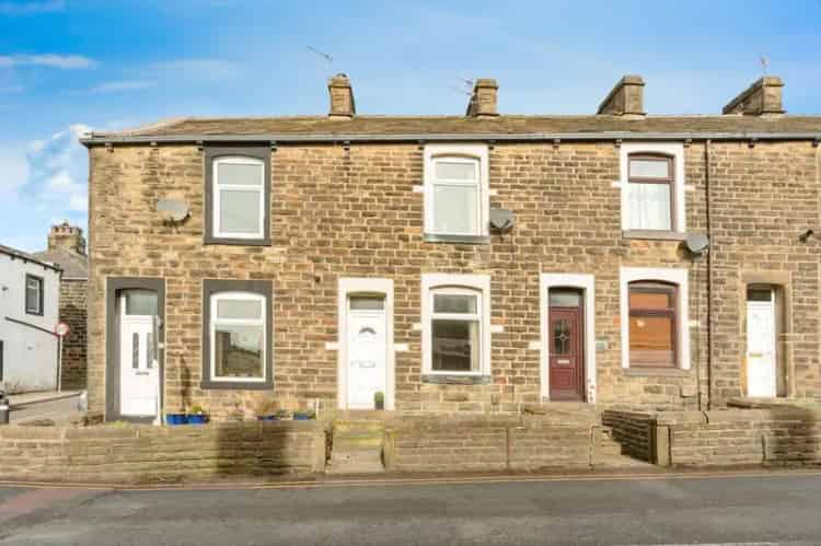 2 Bedroom Mid Terrace House for Sale Briercliffe BB10