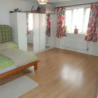 4 Bedroom Detached House Manchester 67m²
