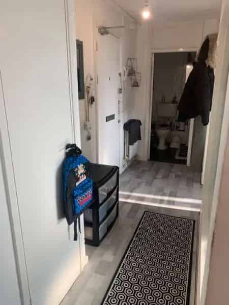 Large 9th Floor Flat Langley Slough Windsor Castle Views