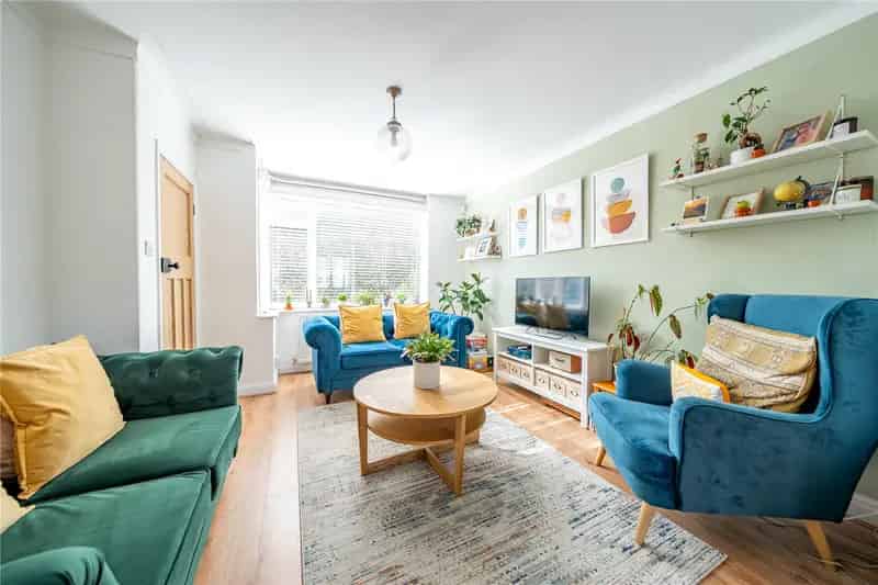 3 Bed Terraced House with Large Garden Near Burley Park Station