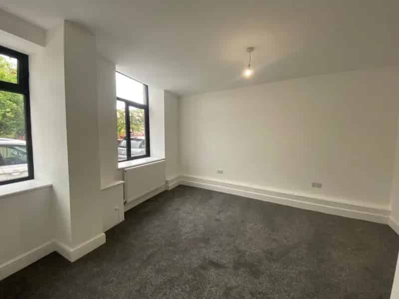 1 Bed Ground Floor Apartment for Sale - No Vendor Chain
