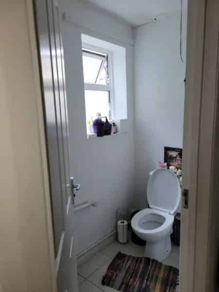 2-Bedroom House with Garden and Spacious Kitchen - Right to Buy