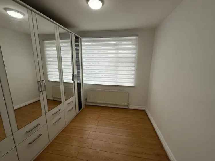 3 Bedroom Semi-Detached House To Rent
