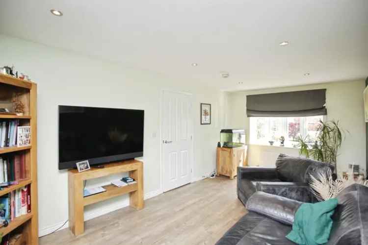 3 Bed Semi Detached House Coton Park Rugby