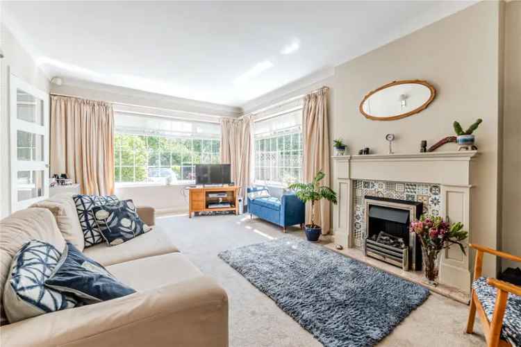 Four Bedroom Detached House in Horsforth