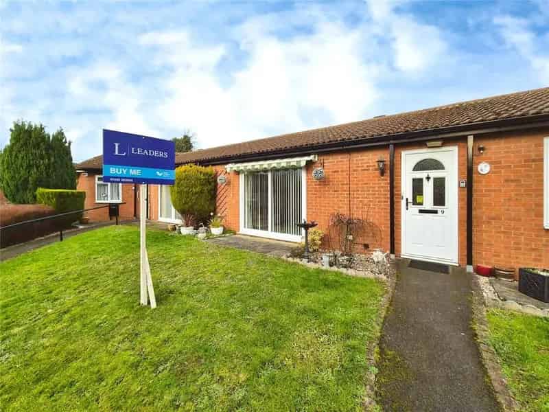 2 Bedroom Bungalow for Sale in Retirement Complex