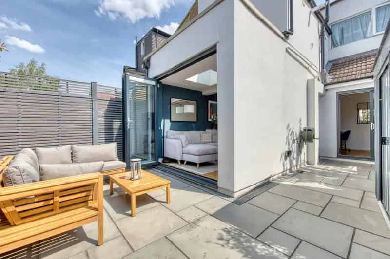 2 bedroom Flat
 For Sale