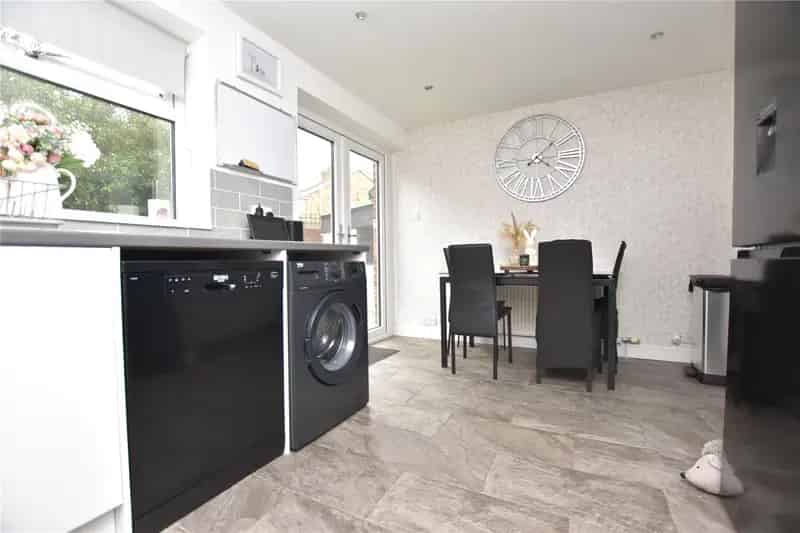 3 Bedroom Townhouse in Tingley with Off Street Parking