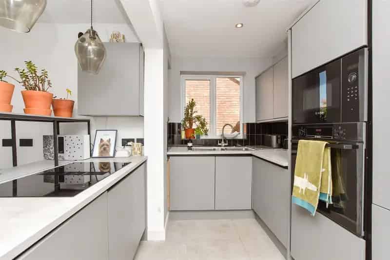 3 Bedroom Semi-Detached House for Sale in Pegwell