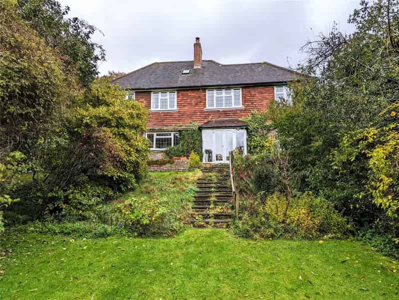 5 Bedroom Detached House Requiring Refurbishment