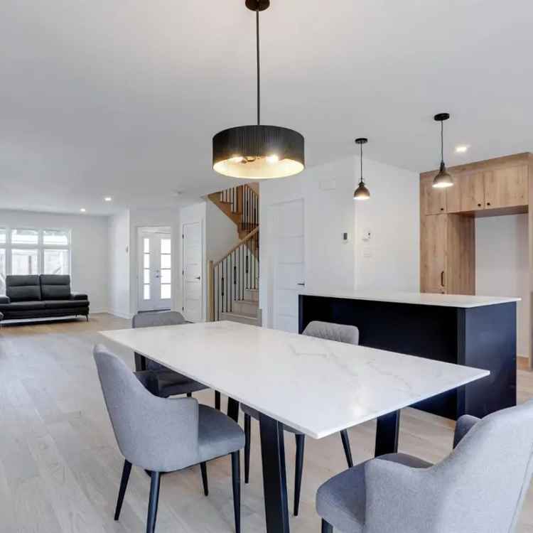 3-Bedroom Townhouse Near Highway 13