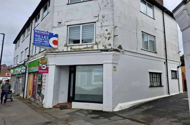 Caterham High Street Retail Office Unit 266 sq ft 3 Months Rent Free