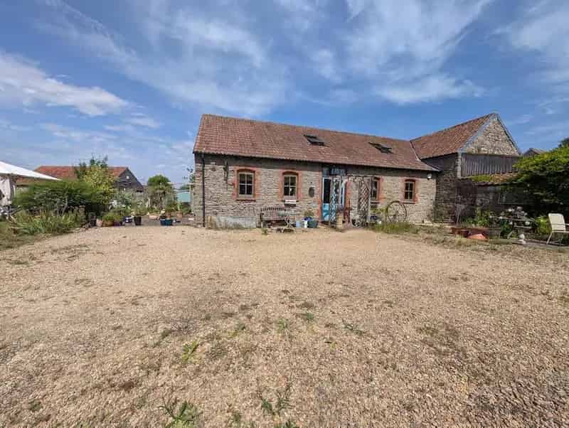 3 Bedroom Barn Conversion with Ample Parking