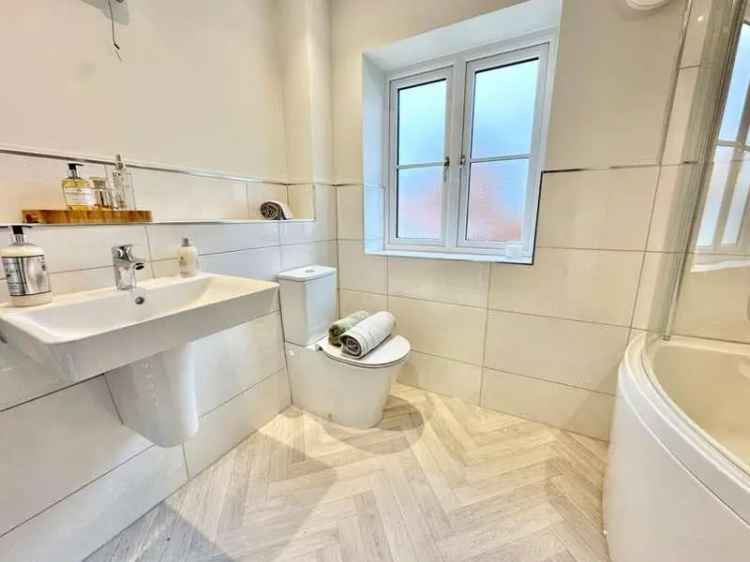 4 Bed Detached House For Sale