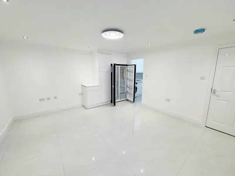 3 Bedroom Bristol City Center Flat - Newly Renovated