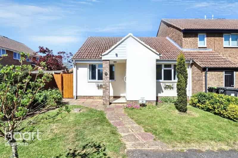 2 Bedroom Semi Detached Bungalow Brickhill