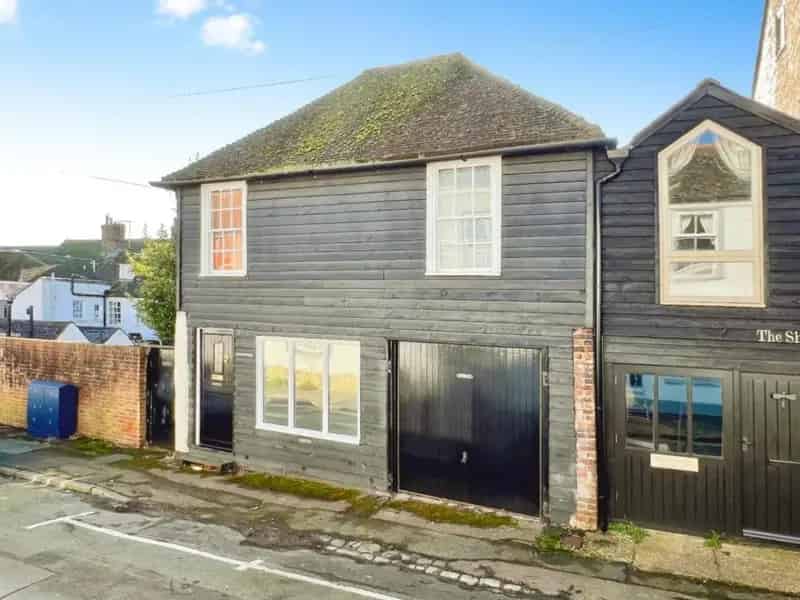 2 Bed End Terrace House Hythe