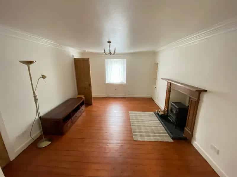 4 bedroom House
 For Sale