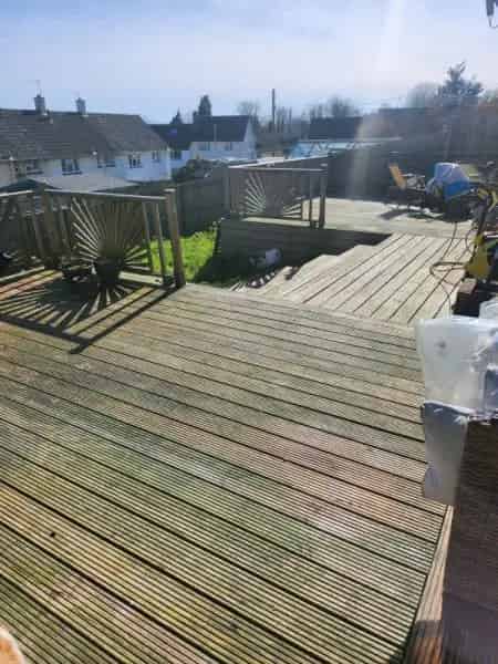 2 Bed End Terrace Bungalow with Huge Garden and Parking
