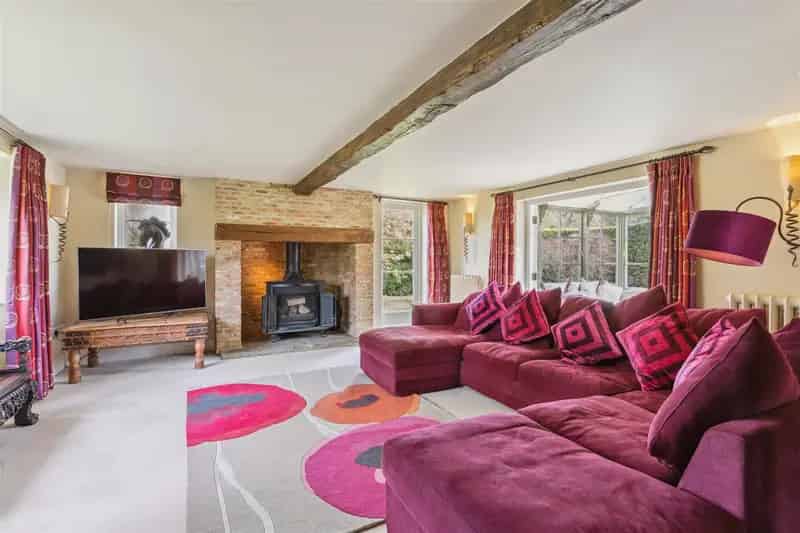 5 Bedroom Detached House with Annexe Stables and Tennis Court