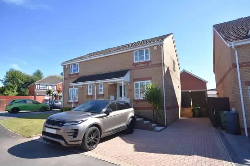 3 Bedroom Semi-Detached House For Sale