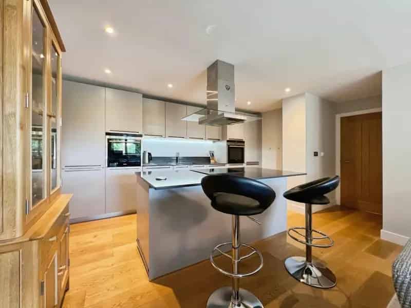 1 Bedroom Flat for Sale in Hythe