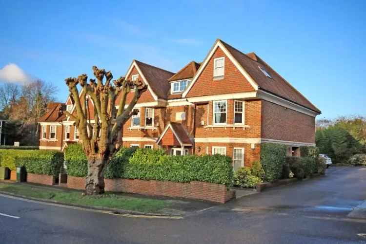 3 Bedroom Garden Flat Weybridge Home Working Office