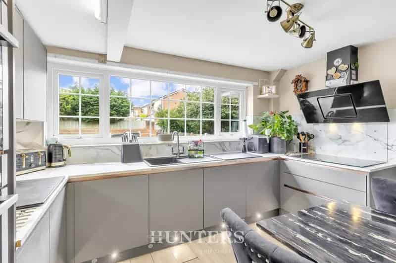 3 Bedroom House For Sale Middleton