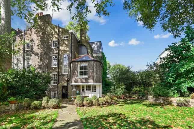 Family Home for Sale in Vincent Square London SW1P