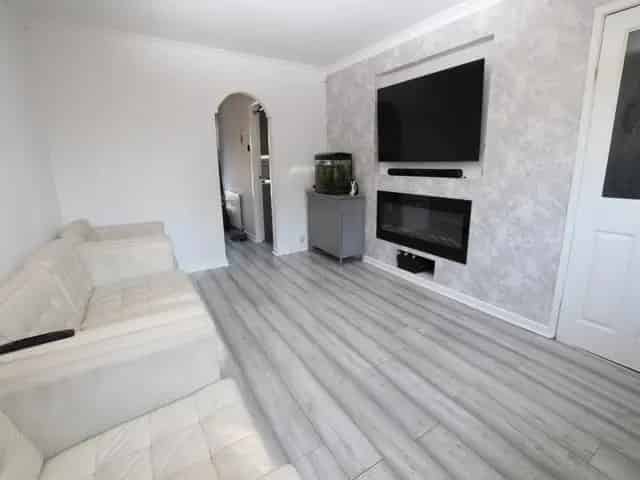 3 Bedroom End Townhouse for Sale