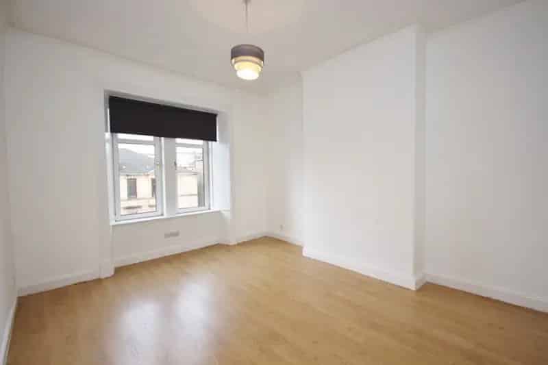 2-Bedroom Flat in Period Building