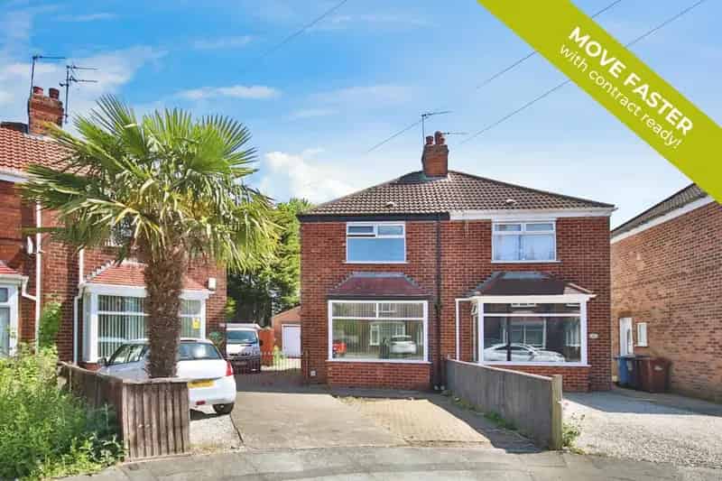 2 bedroom semi-detached house for sale