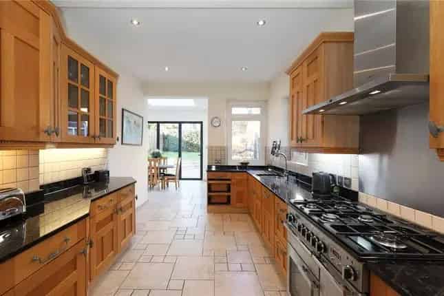 Semi-detached House for Sale in Wimbledon Park SW19