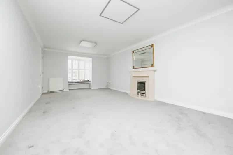 5 Bedroom Family Home Harwich Double Garage Garden En-Suites