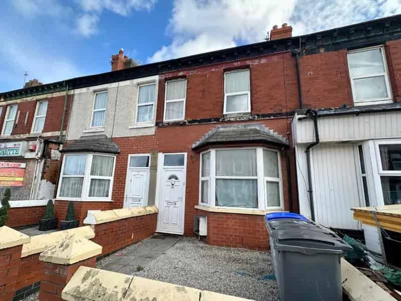 3 bed house for sale