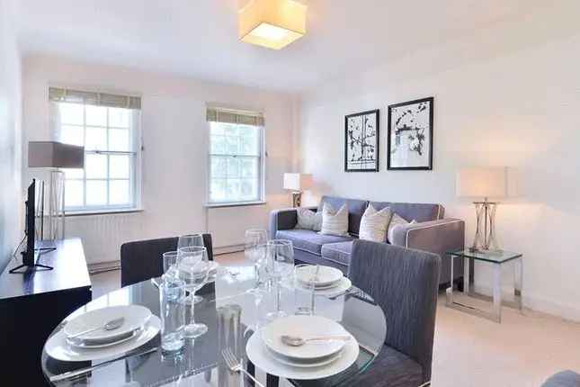 Flat to rent in Pelham Court, 145 Fulham Road, Chelsea SW3