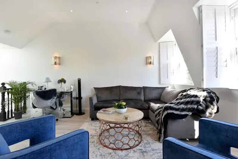 Three Bedroom Maisonette - Refurbished to Exemplary Standard