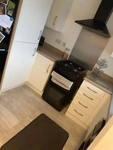 Clean Two Bedroom Home With Enclosed Garden