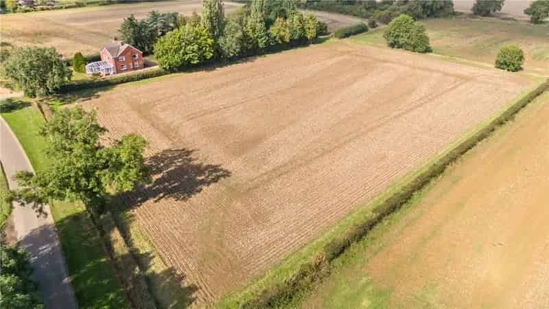 Four Bedroom Detached House For Sale Large Plot