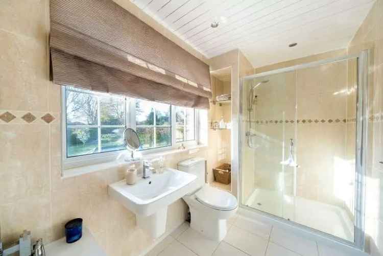 4 Bed House for Sale East Horsley